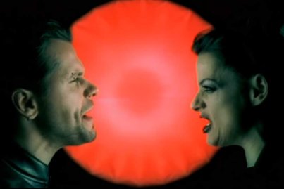 Oomph! - Fieber (Feat. Nina Hagen)