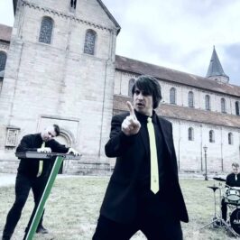 Alienare - Let This Moment Never End