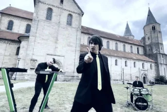 Alienare - Let This Moment Never End