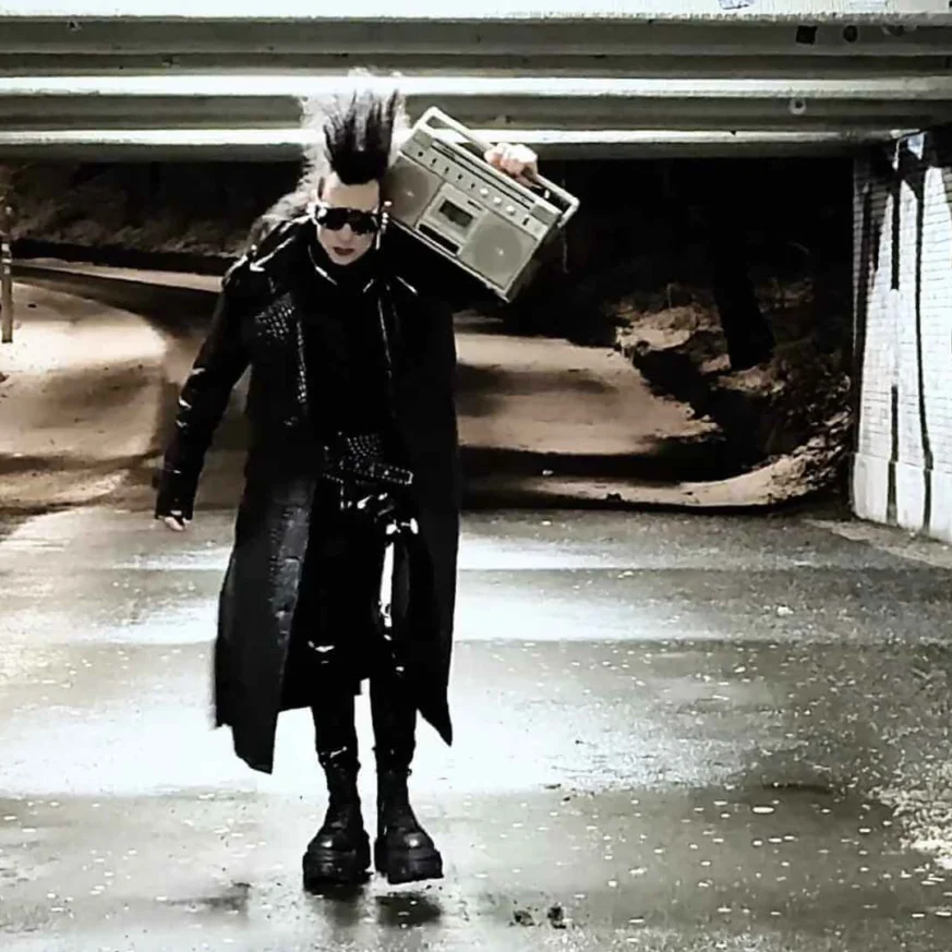 Daniel Knutz - Echoes In The Metro