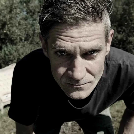 Diorama - No Complications