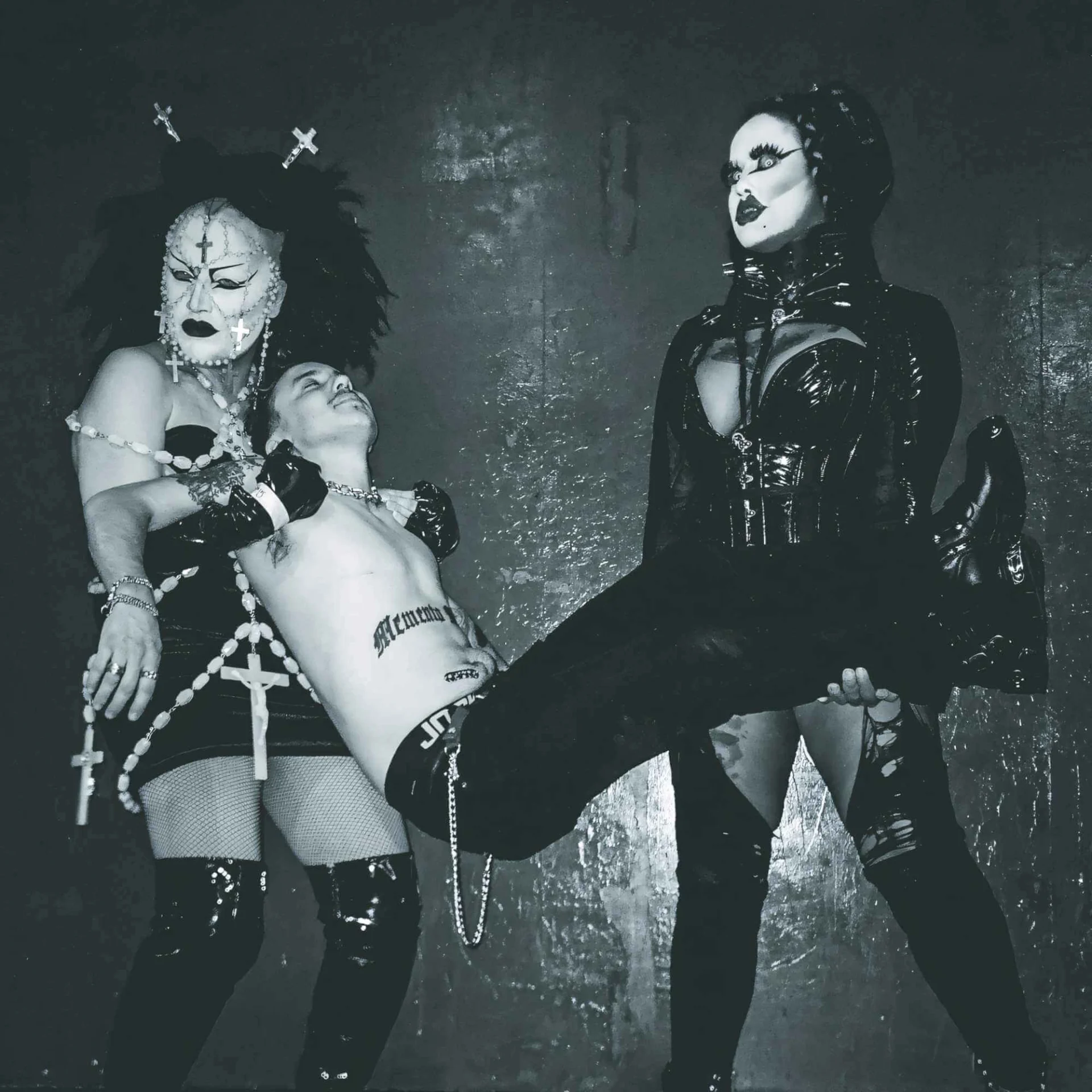 Graveyard Gossip - Living To Die