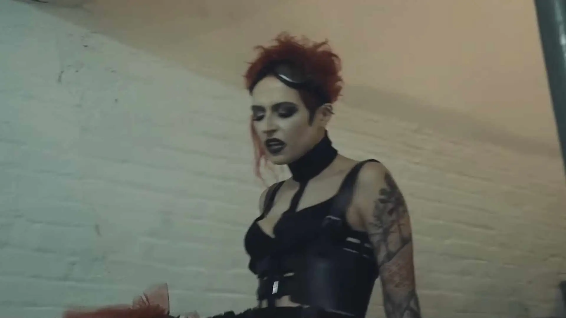 I Ya Toyah - Death's Kiss