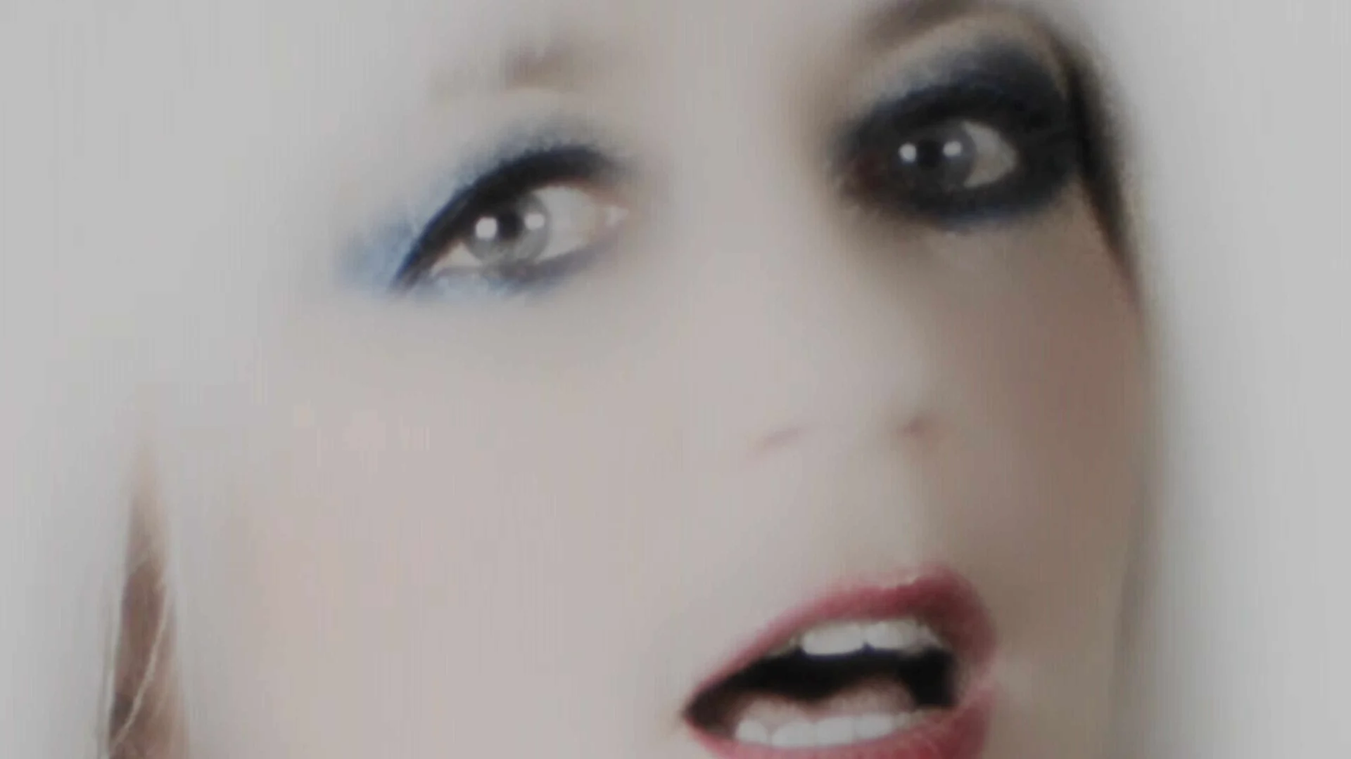 Ladytron - Sing