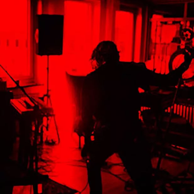 Seadrake – Synth supergroup feat. Ginger Khan (Ex-Priest)